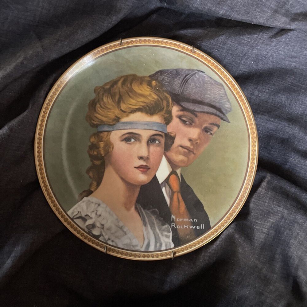 Norman Rockwell - Rediscovered Women Collection Plate Meeting On The Path 10629E